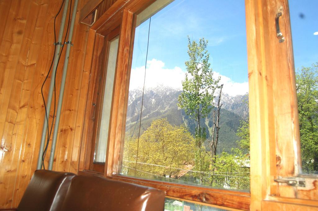 Hotel Paradise Inn Pahalgam Luaran gambar
