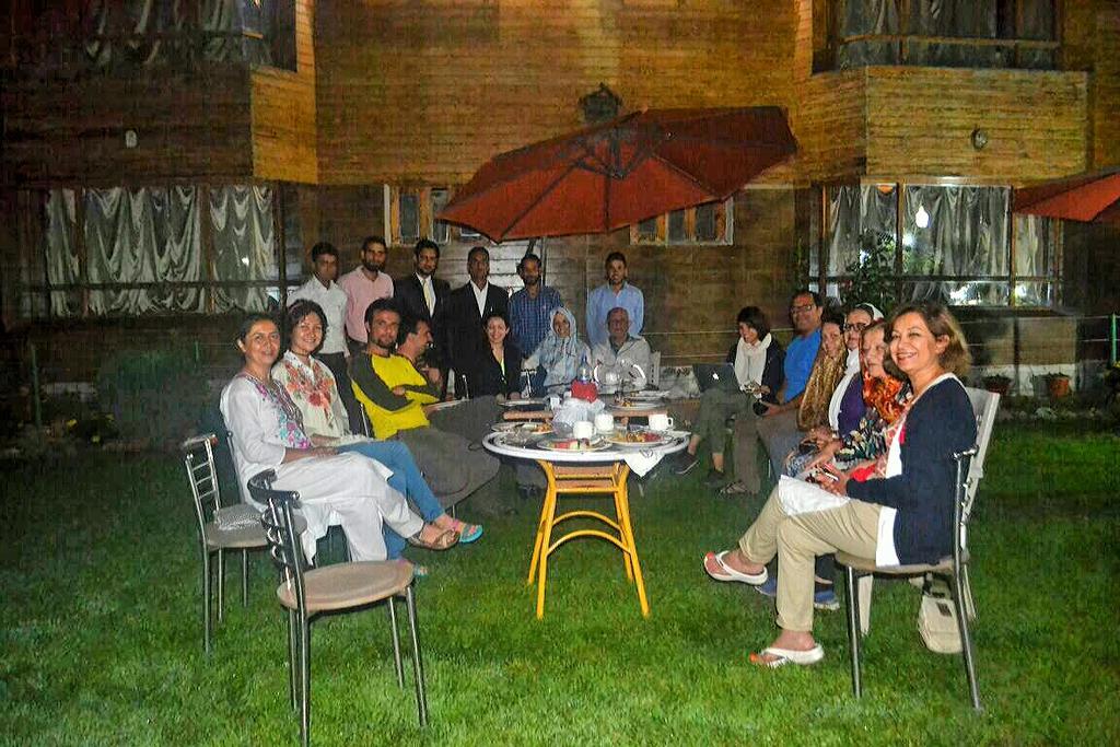 Hotel Paradise Inn Pahalgam Luaran gambar