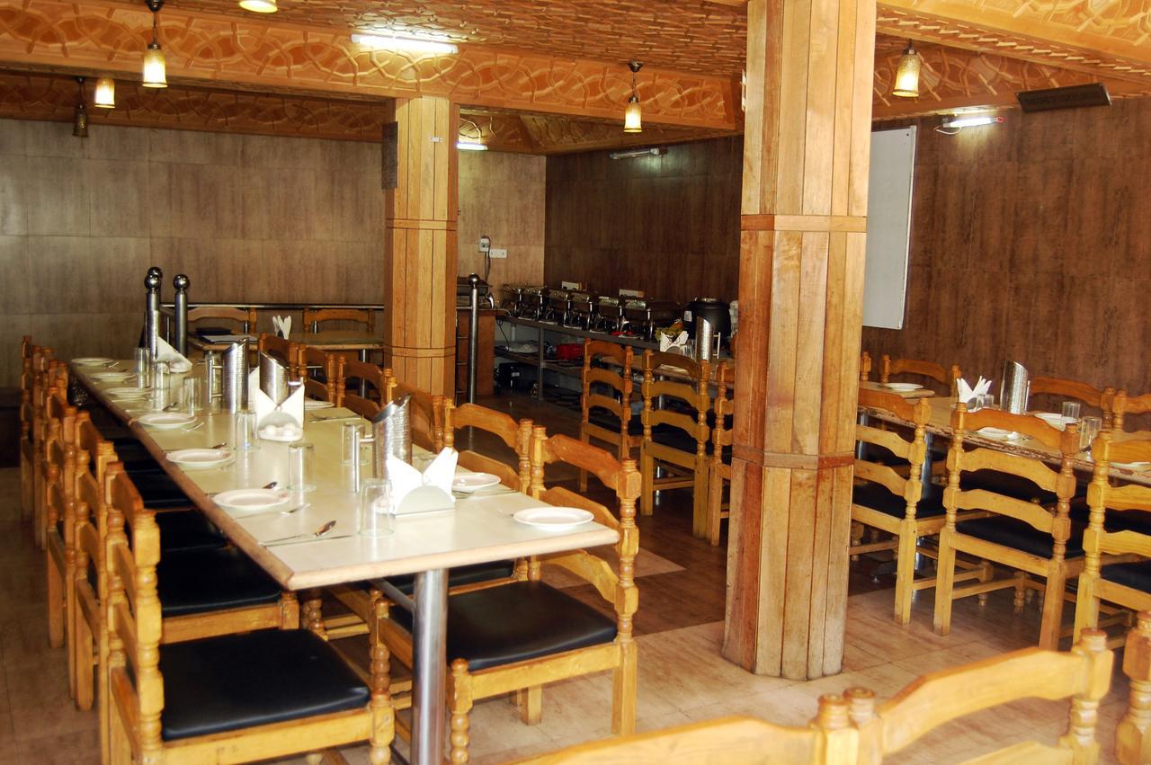 Hotel Paradise Inn Pahalgam Luaran gambar