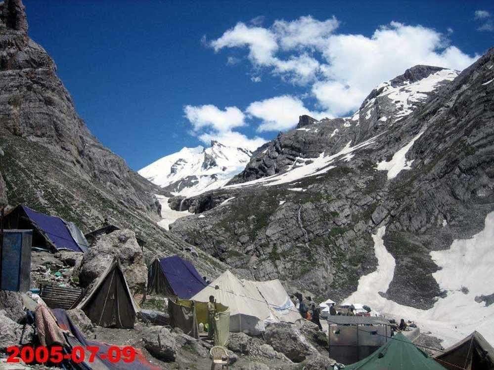 Hotel Paradise Inn Pahalgam Luaran gambar